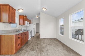 2630 Portola Dr in Santa Cruz, CA - Building Photo - Building Photo