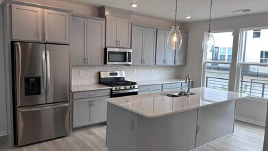 1420 Blanche St in Charlotte, NC - Foto de edificio - Building Photo