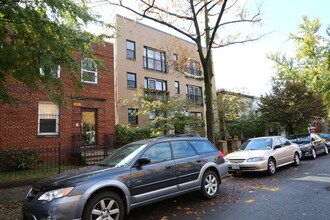 732 Lamont St NW in Washington, DC - Building Photo - Building Photo
