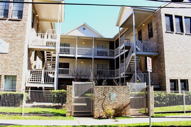 property at 715-22 1/2 W 22 1/2 St