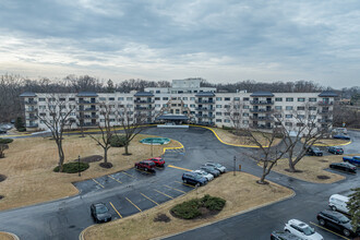 Forest Villa Condominiums in Countryside, IL - Building Photo - Building Photo