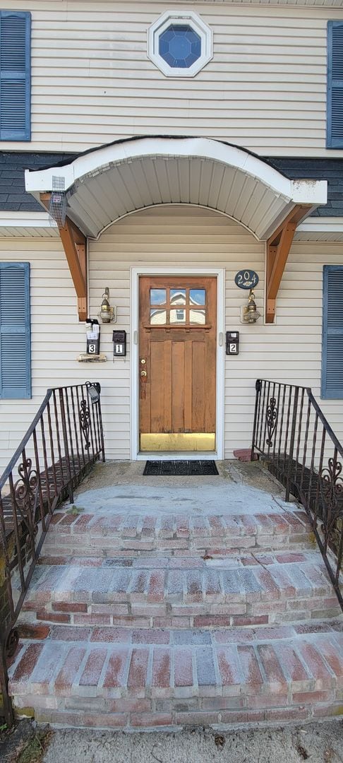 204 Alsace St in Manchester, NH - Building Photo - Building Photo