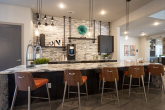 The Grand at Manor in Manor, TX - Foto de edificio - Interior Photo