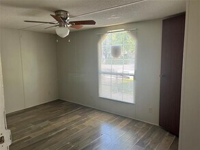 120 Enchanted Oaks Ct in Hudson Oaks, TX - Building Photo - Building Photo
