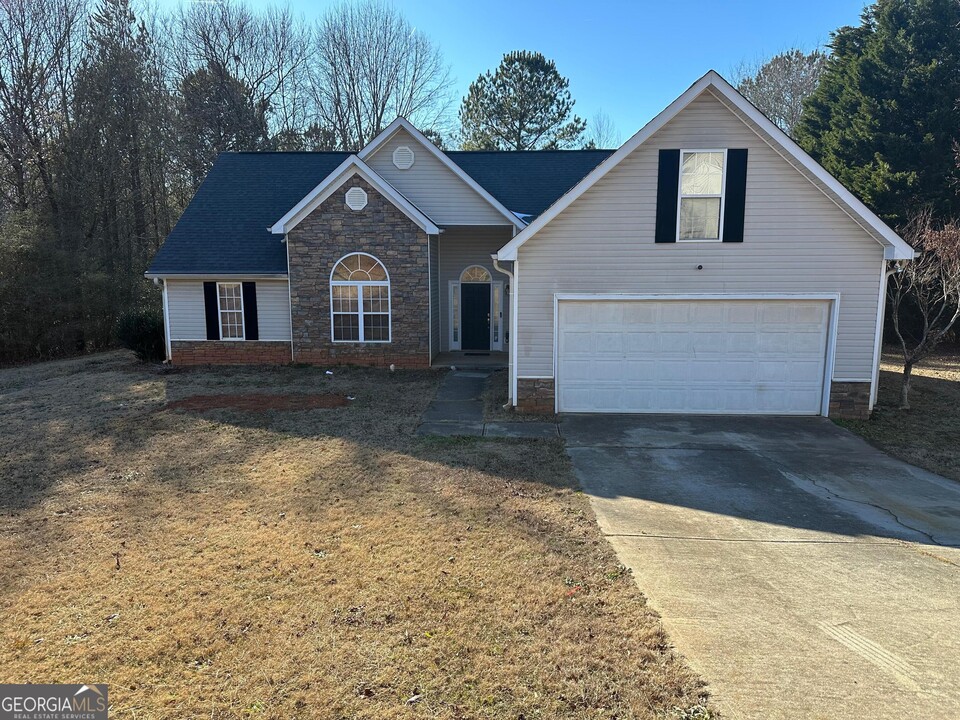 45 Stephens Way in Covington, GA - Building Photo