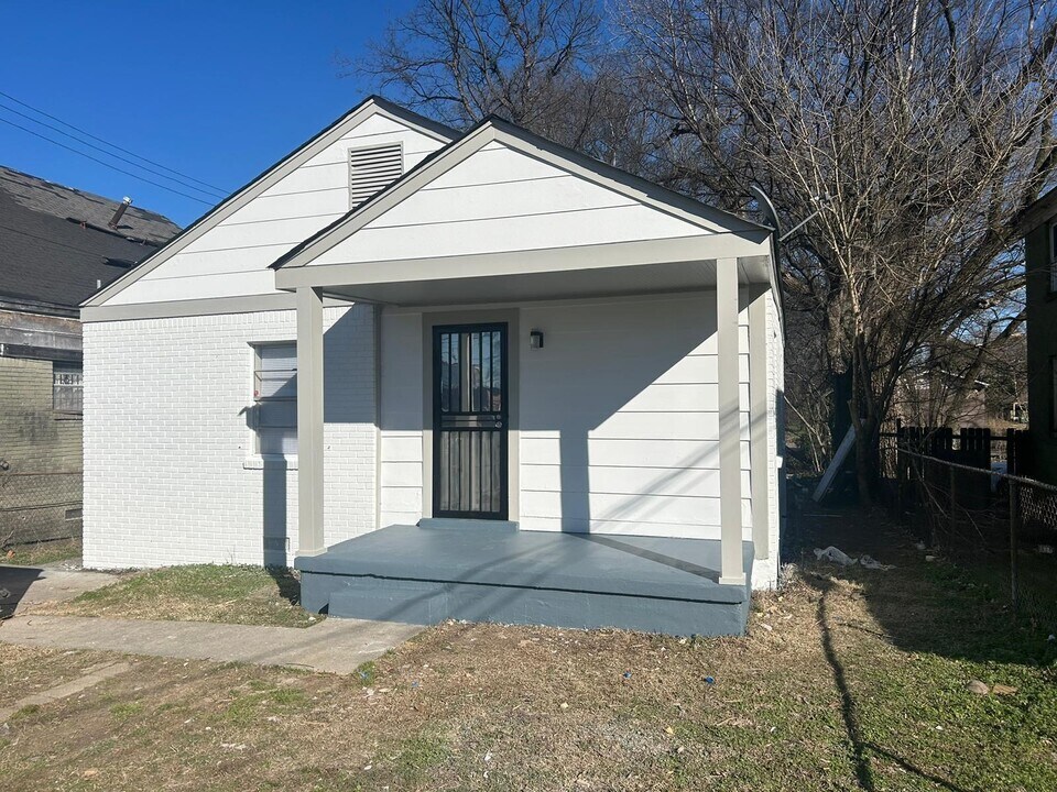 310 Jones St in Memphis, TN - Building Photo