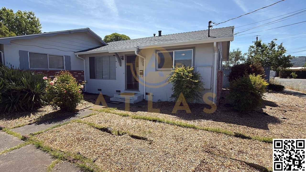 1542 Camden Ct in Santa Rosa, CA - Building Photo