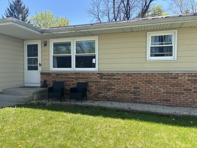 2337 Montana Ave, Unit 2337
