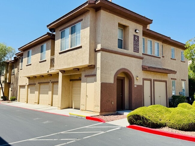10231 Deerfield Beach Ave in Las Vegas, NV - Building Photo - Building Photo
