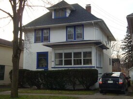 828 N Aurora St, Unit 2