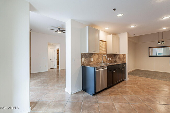 2302 N Central Ave in Phoenix, AZ - Building Photo - Building Photo