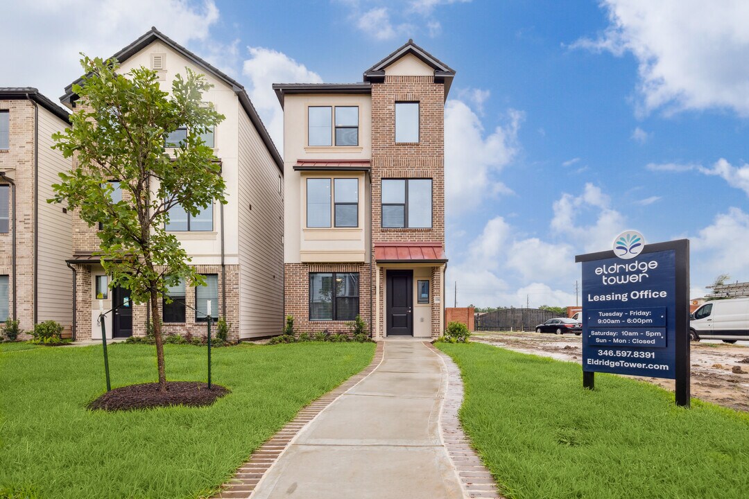 Eldridge Tower in Houston, TX - Building Photo