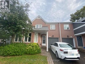 2205 South Millway in Mississauga, ON - Building Photo