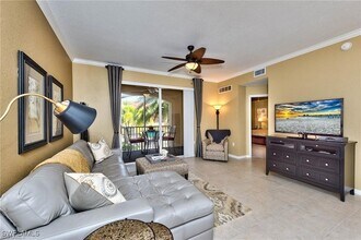 8560 Violeta St, Unit 204 in Bonita Springs, FL - Building Photo - Building Photo