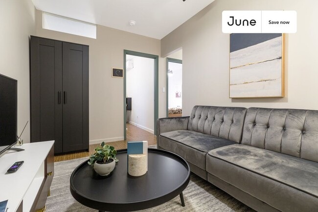 7 Eldridge St in New York, NY - Building Photo - Building Photo