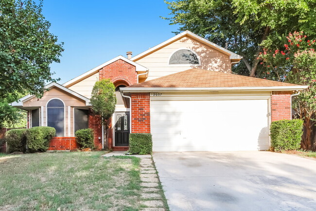 property at 2607 Mountainview Dr