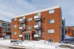 1555 Du Souvenir Boul in Laval, QC - Building Photo