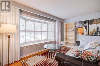 52 Deepdale Dr in Toronto, ON - Building Photo - Building Photo