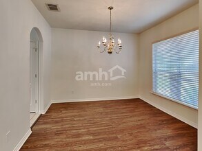 28726 Hidden Cove Dr in Magnolia, TX - Foto de edificio - Building Photo