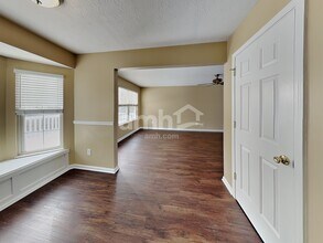 1031 Buddleia Ct in Florence, KY - Building Photo - Building Photo