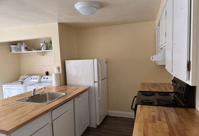 28 Laurelbrook Ct in Cresson, PA - Foto de edificio - Building Photo