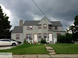 504 W Lapeer St, Unit #B