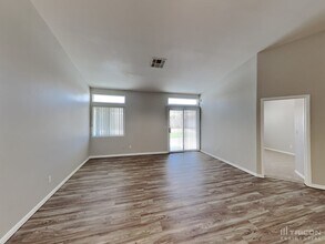 6228 Diazo St in North Las Vegas, NV - Building Photo - Building Photo