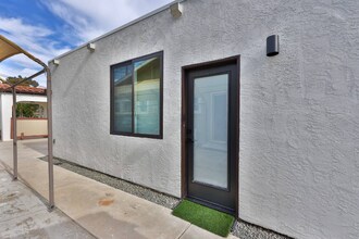 3407 N Mountain View Dr in San Diego, CA - Building Photo - Building Photo