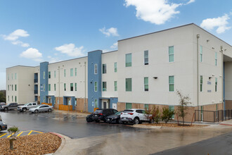 Campus Trailhead Student Apartments in San Marcos, TX - Building Photo - Building Photo