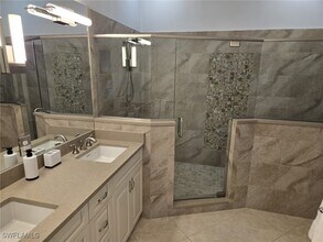 5095 Yacht Harbor Dr in Naples, FL - Building Photo - Building Photo