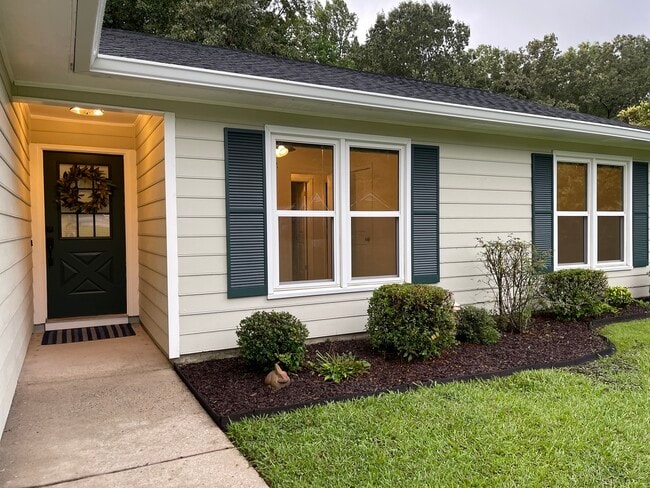 717 Redwood Park in Peachtree City, GA - Building Photo - Building Photo