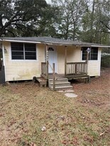 61060 N 24th St in Lacombe, LA - Building Photo