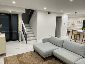 12830 SW 67th Terrace in Miami, FL - Foto de edificio - Building Photo