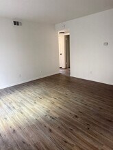 4903-4913 Walnut St in Kansas City, MO - Building Photo - Building Photo