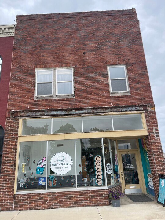 112 S Washington St in Bloomfield, IA - Building Photo