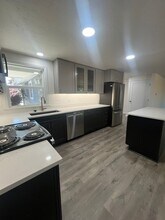 2189 Elysium Ave in Eugene, OR - Foto de edificio - Building Photo