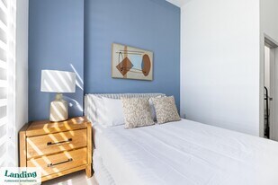 1155 NE 126th St, Unit 727 in North Miami, FL - Building Photo