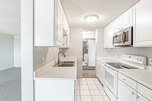 2225 Buchtel Blvd S in Denver, CO - Building Photo