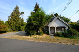 1008 Clinton St in Bellingham, WA - Building Photo - Building Photo