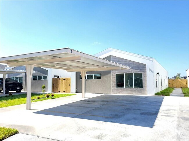 1416 E Hibiscus Ave in McAllen, TX - Building Photo - Building Photo