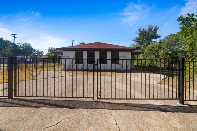 2540 Avenue H in Fort Worth, TX - Building Photo - Building Photo