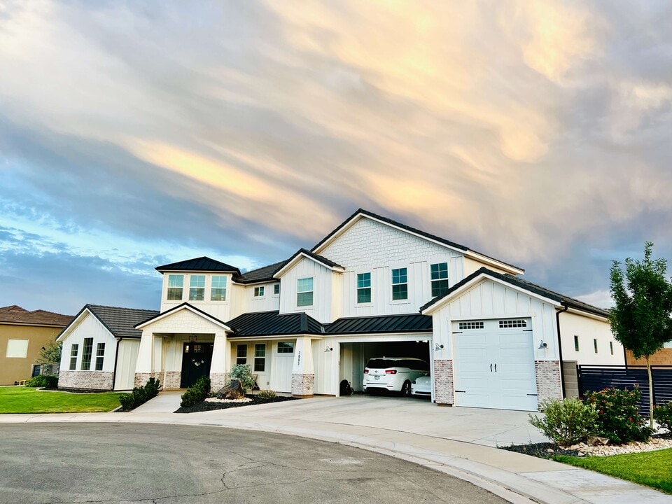 3685 W 2510 S in Hurricane, UT - Building Photo