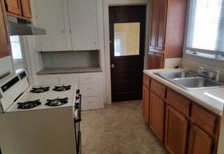 506 N Foster Ave in Lansing, MI - Building Photo - Building Photo