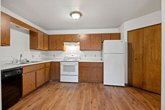 Weston Pines Apartments in Schofield, WI - Building Photo - Building Photo