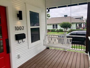 1004 Adele St, Unit 1002 Adele St in Houston, TX - Building Photo - Building Photo