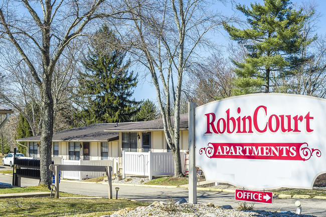 Robin Court Apartments in Zanesville, OH - Foto de edificio - Primary Photo