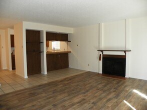 618 Esquire Ct NE in Albuquerque, NM - Building Photo - Building Photo