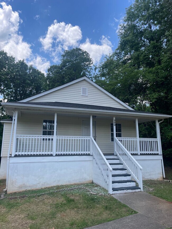 290 Hialeah Ct in Winston-Salem, NC - Building Photo - Building Photo
