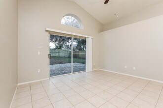 1025 Henson Ct in Oviedo, FL - Building Photo - Building Photo
