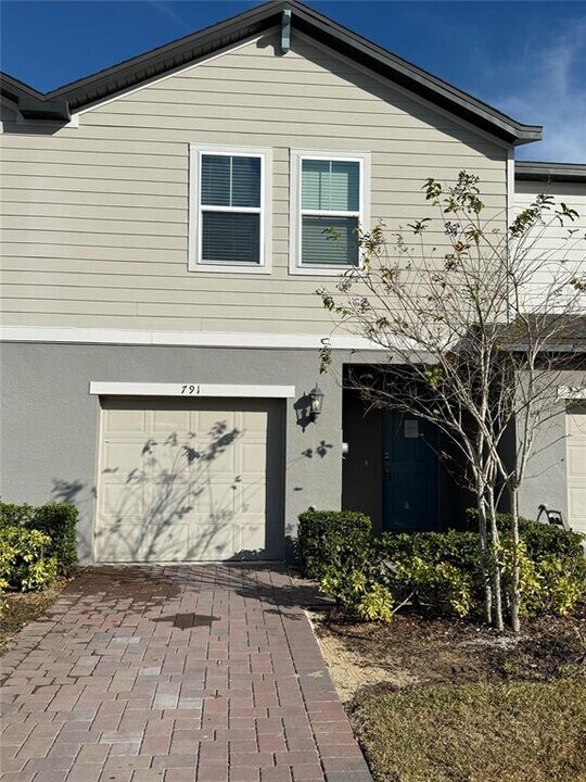 791 Legacy Dr in Davenport, FL - Building Photo